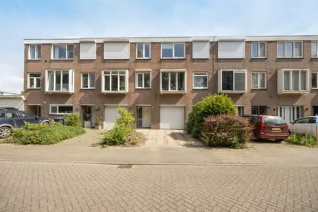 Tussenwoning te koop: Sint Pieter 36, Velletri Oudenbosch