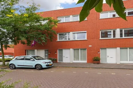 Tussenwoning te koop: Sint Pieterspark 127, Sint Pieterspark Tilburg