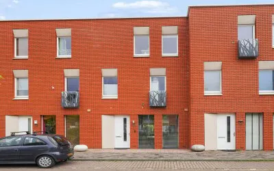 Tussenwoning te koop: Sint Pieterspark 13, Sint Pieterspark Tilburg