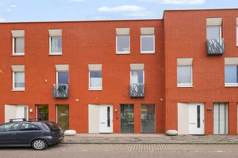 Tussenwoning te koop: Sint Pieterspark 13, Sint Pieterspark Tilburg