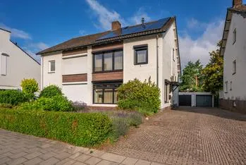 Twee-onder-één-kap te koop: Sint Servatiusstraat 7, Blerick-Centrum Venlo