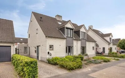 Twee-onder-één-kap te koop: Sint Ursulahof 50, Kessel-centrum Kessel