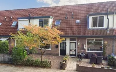 Tussenwoning te koop: Sint Willibrordusstraat 20, Gerrit van Stellingwerfstraat e.o. Amersfoort