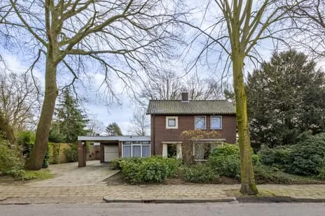 Vrijstaande woning te koop: Sint Antoniusstraat 14, Bergen (Li)