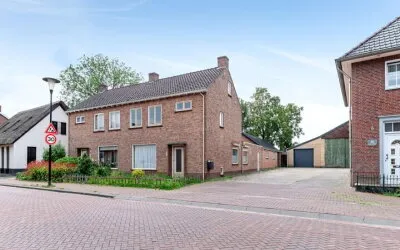 Twee-onder-één-kap te koop: Sint Antoniusstraat 39A, Schijf