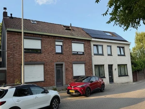 Twee-onder-één-kap te koop: Sint Barbarastraat 68, Palemig Heerlen