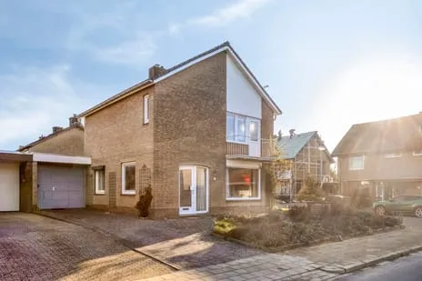 Vrijstaande woning te koop: Sint Catharinastraat 2, Elsloo Elsloo (Li)