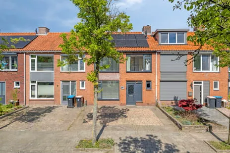 Tussenwoning te koop: Sint Ontcommerstraat 13, Steenbergen (Nb)