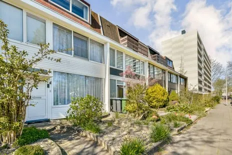 Tussenwoning te koop: Sint Philipsland 15, Vredeveldbuurt Amstelveen