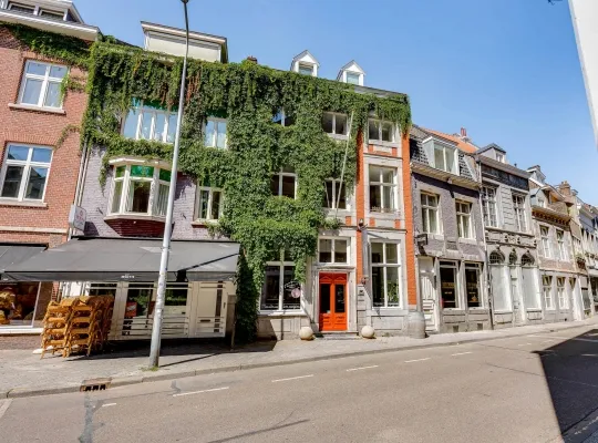 Apartment for sale: Sint Pieterstraat 52BEN-C, Jekerkwartier Maastricht