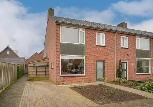 Hoekwoning te koop: Sint Victorstraat 52, Afferden Afferden