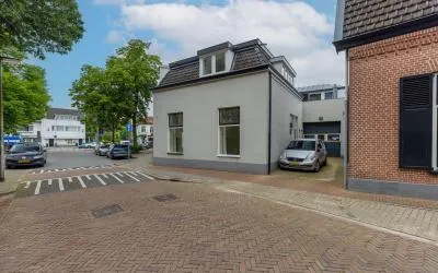 Hoekwoning te huur: Sint Vitusstraat 1, Brinklaan Bussum