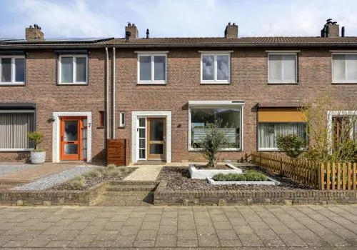 Tussenwoning te koop: Sint Wirosingel 9, De Kemp Roermond