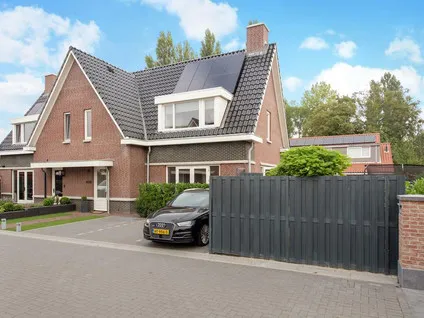 Twee-onder-één-kap te koop: Sir Winston Churchilllaan 1013B, Eikelenburg Rijswijk