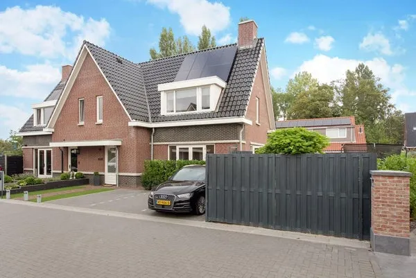 Twee-onder-één-kap te koop: Sir Winston Churchillln 1013B, Eikelenburg Rijswijk