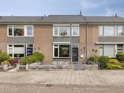 Tussenwoning te koop: Sirius 108, Sterrenbuurt Oosterhout