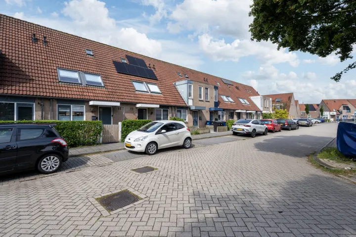Tussenwoning te koop: Sittardstraat 5, Stedenwijk Zuid Almere