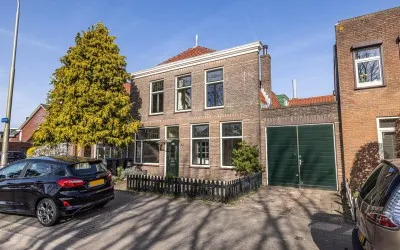Tussenwoning te koop: Sixlaan 42, Weerestein Hillegom