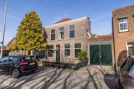 Tussenwoning te koop: Sixlaan 42, Weerestein Hillegom