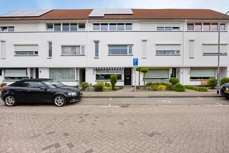 Tussenwoning te koop: Sjef Remmenlaan 48, 't Hout-Centrum Helmond
