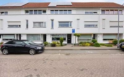 Tussenwoning te koop: Sjef Remmenlaan 48, 't Hout-Centrum Helmond