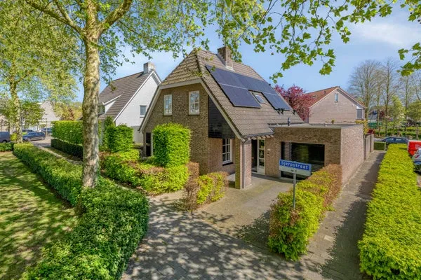 Vrijstaande woning te koop: Sjerpstraat 1, Molenwijk (zuid) Loon Op Zand