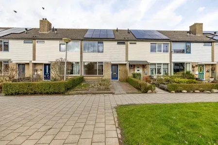 Tussenwoning te koop: Skagerrak 32, Delfzijl
