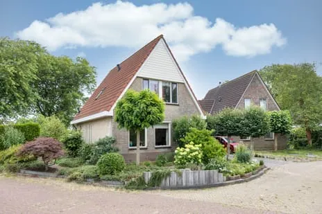 Vrijstaande woning te koop: Skerwâld 9, Oosthem Oosthem