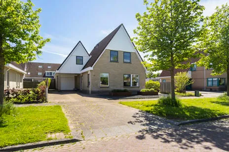 Detached house for sale: Skûtsje 33, Stiens Stiens