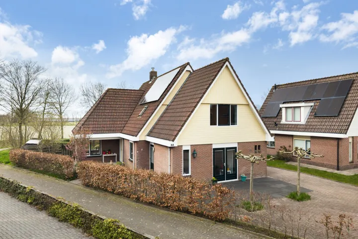 Vrijstaande woning te koop: Skûlestrjitte 33, Metslawier Mitselwier