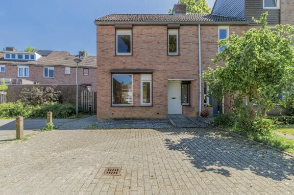 Tussenwoning te huur: Slackegaard 75, Maastricht