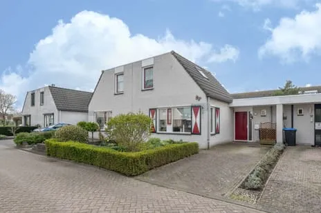 Tussenwoning te koop: Slagmoer 36, Albano Oudenbosch