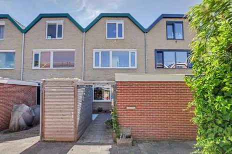 Tussenwoning te koop: Slangenburch 20, Zwartenhoek Monster
