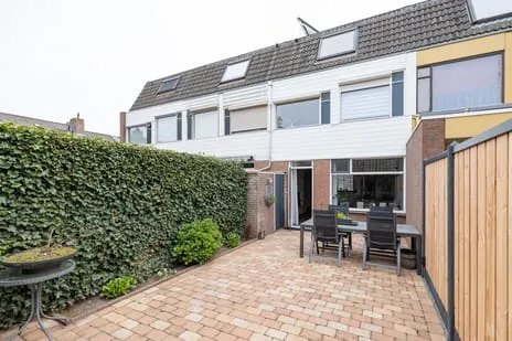 Tussenwoning te koop: Slangenburg 68, Rootselaar-West Barneveld
