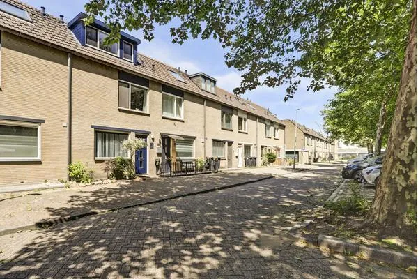Tussenwoning te koop: Slangenburgweg 27, Beverwaard Rotterdam