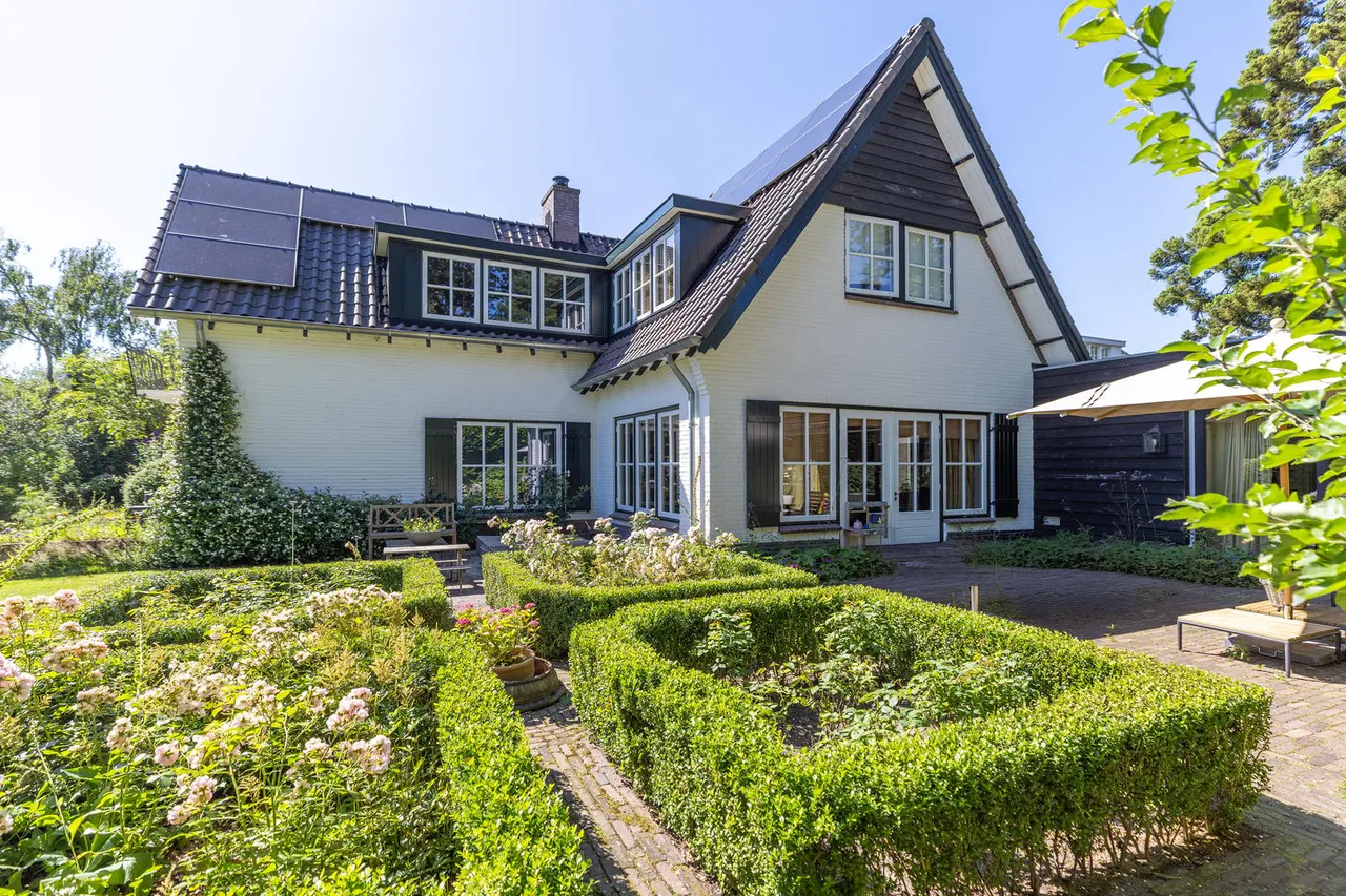 Vrijstaande woning te huur: Slangenweg 9, Laren (Nh)