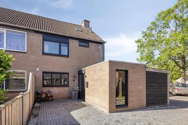 Hoekwoning te koop: Slechtvalk 71, Rietlanden Emmen
