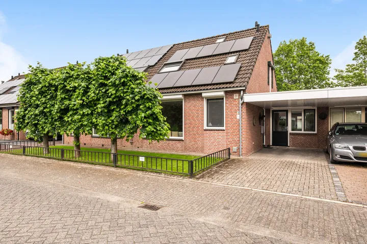 Terraced house for sale: Sleedoornstraat 18, Broekdijk Lichtenvoorde