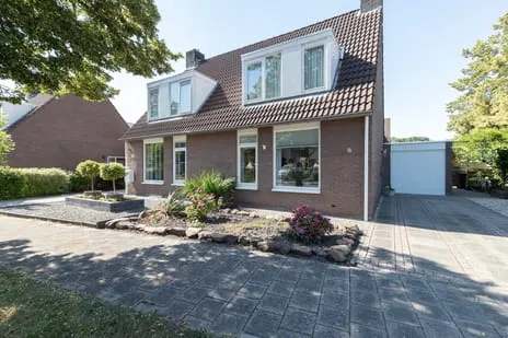 Twee-onder-één-kap te koop: Sleedoornweg 157, Winschoten-Bomenbuurt Winschoten