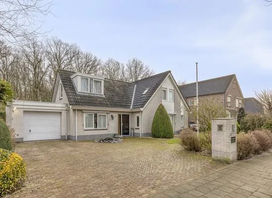 Vrijstaande woning te koop: Sleen 7, Heijen Heijen