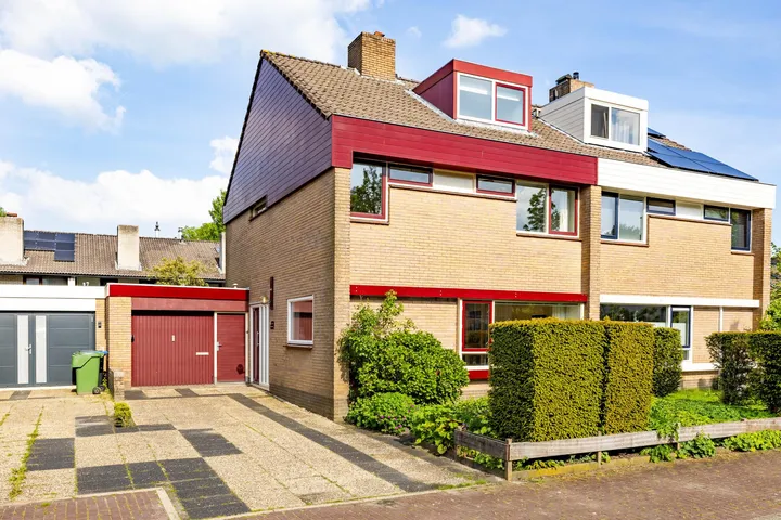 Tussenwoning te koop: Sleutelbloem 5, Aldlân-Oost Leeuwarden