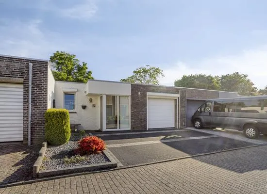 Tussenwoning te koop: Sleuteldaal 40, De Heeg Maastricht