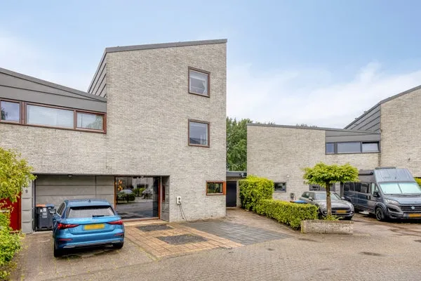 Twee-onder-één-kap te koop: Slikkenburghof 10, Dalem Zuid II Tilburg