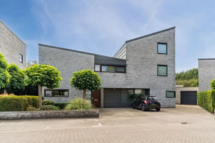 Twee-onder-één-kap te koop: Slikkenburghof 5, Dalem Zuid II Tilburg