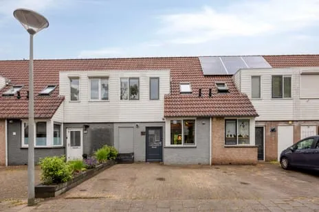 Tussenwoning te koop: Slinger 68, Beuningen-Blanckenburgh Beuningen (Ge)
