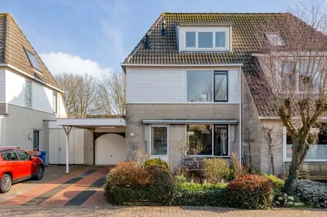 Tussenwoning te koop: Sloetmarke 73, Oldenelerlanden-West Zwolle