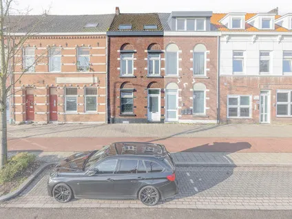 Tussenwoning te koop: Sloterbeekstraat 25, Venlo