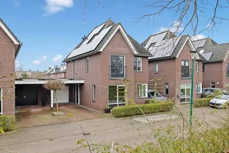Tussenwoning te koop: Slotmuur 33, Muren Houten