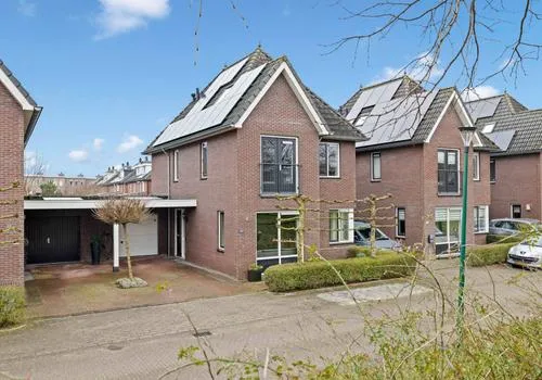 Tussenwoning te koop: Slotmuur 33, Muren Houten