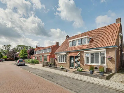 Vrijstaande woning te koop: Slotstraat 2, Kruiningen - Kern Kruiningen